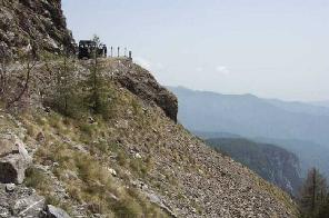 Xtrallusion photo gallery of Italy. Photos, pictures, images and photographs of the Italian Rivieras, the Italian Lakes, the Italian Alps, the Cinque Terre, the Amalfi coast and some of the most beautiful corners of Italy. Plus photos of Italian cities such as Pisa, Milan, Genoa and Rome.